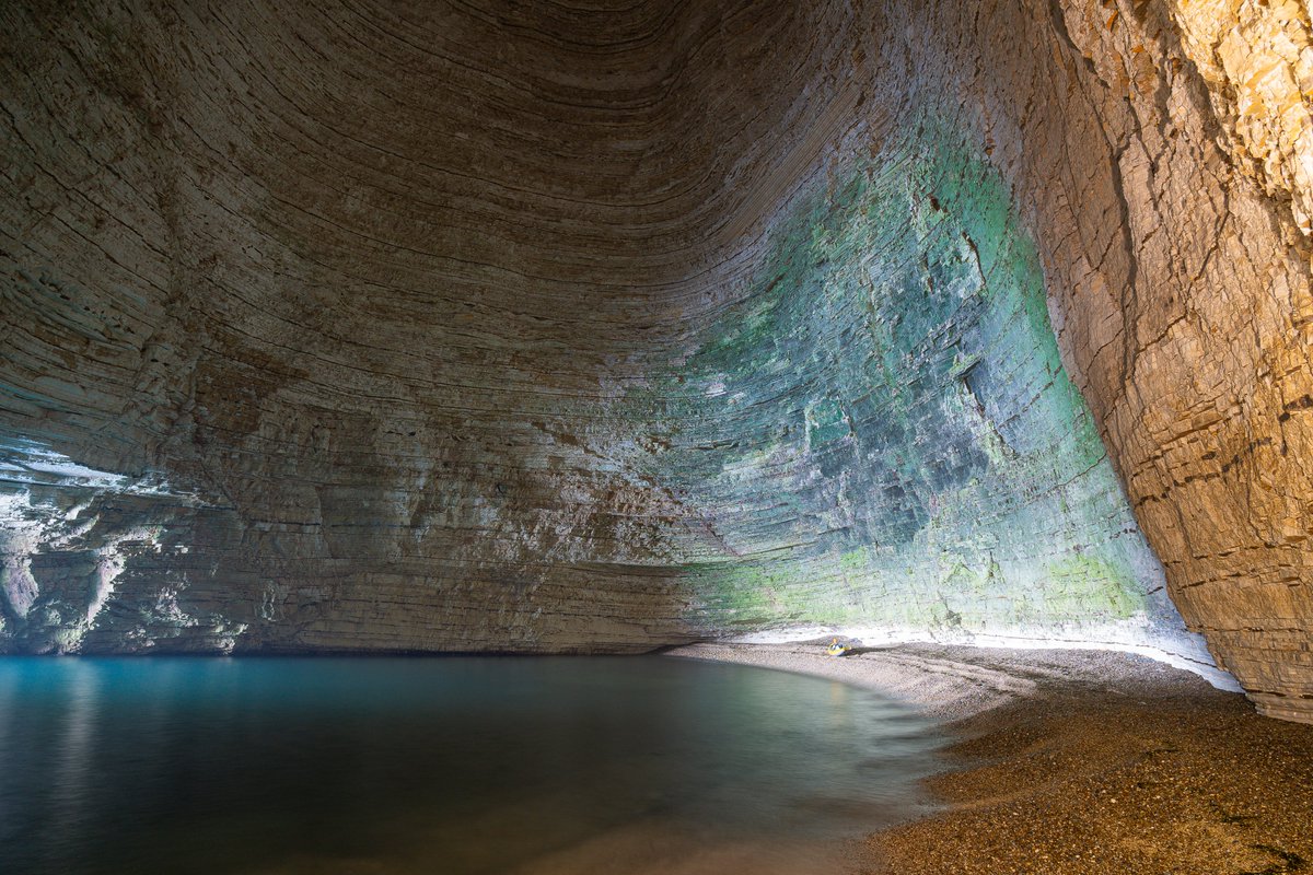 naturabruzzo's tweet photo. Grotta Campana Grande Parco del Gargano Gargano #gargano #kajak #canoa #grotta #cave https://t.co/0mdb4A0NzR