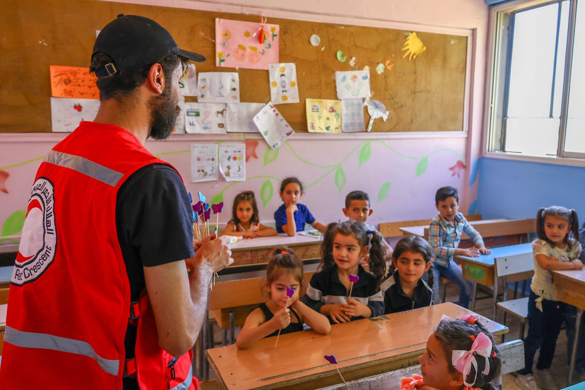 SYRedCrescent's tweet photo. Safe spaces help people recover and build resilience during crises. In rural #Sweida, #SARC delivered integrated programs for 250 people in Tarba and Kaseeb covering psychosocial support, education, protection, and life skills with support from @danskrodekors . https://t.co/cnhtzOeUmr