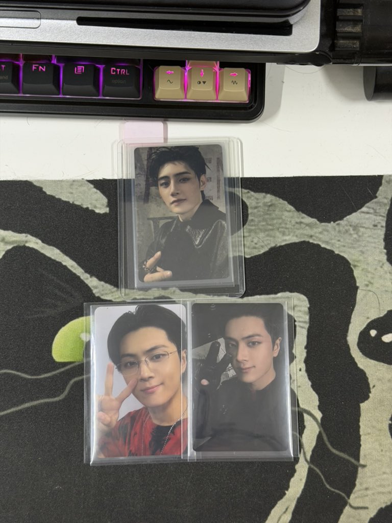 AbeAlmadro's tweet photo. @scio_enha #scio_feeds 
THANK YOU SO MUCH FOR ANOTHER SMOOTH TRANSACTION

Disclaimer: Ayaw ko talaga ng freebies pero di siya papayag na wala akong freebies HAHAHAHA

Check out my unboxing hereee

https://t.co/pKfHhsk2kY https://t.co/ZCFcTvp14B