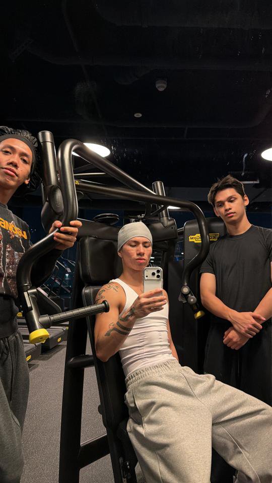 BINIBESTIES's tweet photo. [07272026]
#BESTIE_Matrix • Broadcast Channel🖤

GYM BROS 🤝🏻

#BINIBESTIES #BINI 
#HailMatrix https://t.co/Hjzo5LAbCp