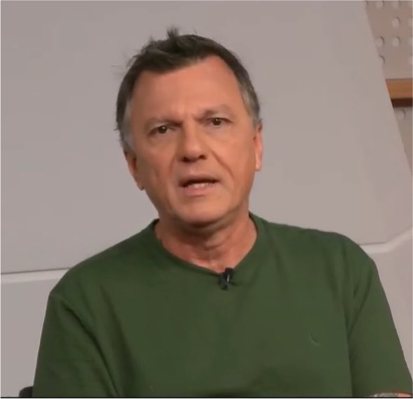 golsdobrasil1's tweet photo. 🗣️Mauro Cezar Pereira crítica trabalho de Leonardo Jardim no Flamengo, no UOL:

"Tudo que ele herdou do seu antecessor (Filipe Luís) ele tá embrulhando e jogando no lixo"

📸 Reprodução | Gilvan de Souza/CRF https://t.co/d7aYxlKwo3