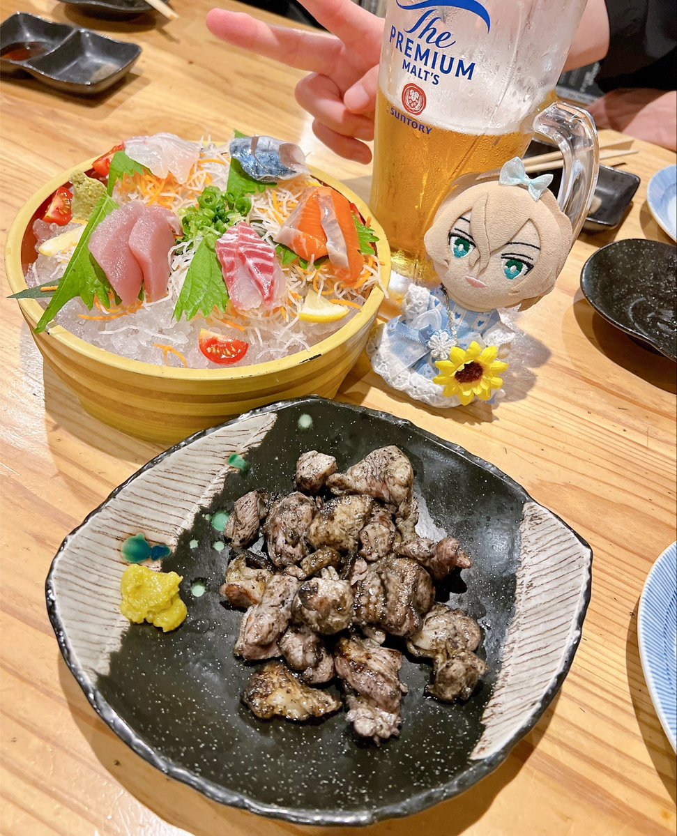 jam__vanilla's tweet photo. ミヤザキグルメ😋

地鶏🐓めひかり🐟牡蠣🦪チキン南蛮🍱 https://t.co/KjpY4y1Q46