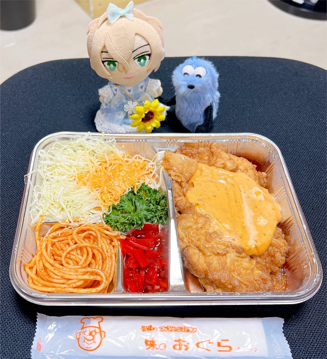 jam__vanilla's tweet photo. ミヤザキグルメ😋

地鶏🐓めひかり🐟牡蠣🦪チキン南蛮🍱 https://t.co/KjpY4y1Q46