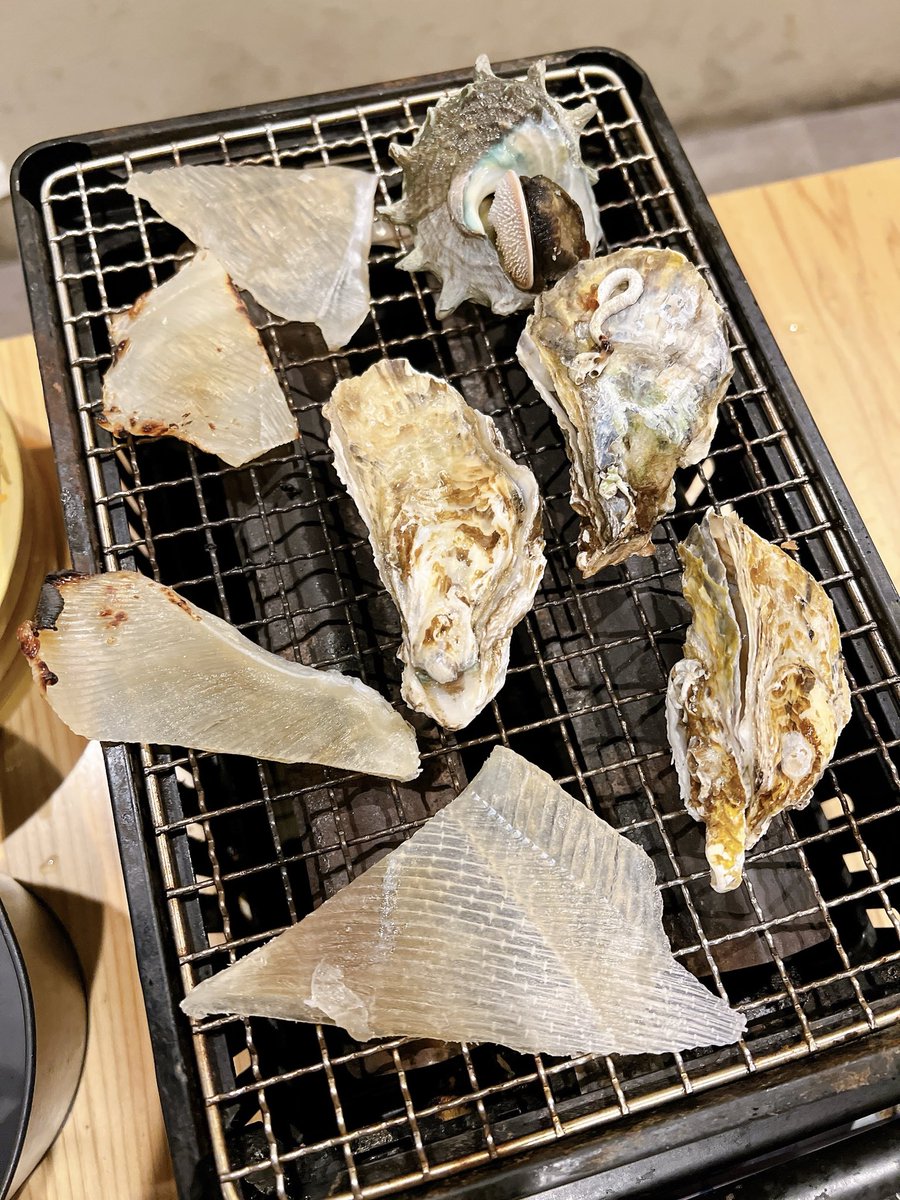 jam__vanilla's tweet photo. ミヤザキグルメ😋

地鶏🐓めひかり🐟牡蠣🦪チキン南蛮🍱 https://t.co/KjpY4y1Q46