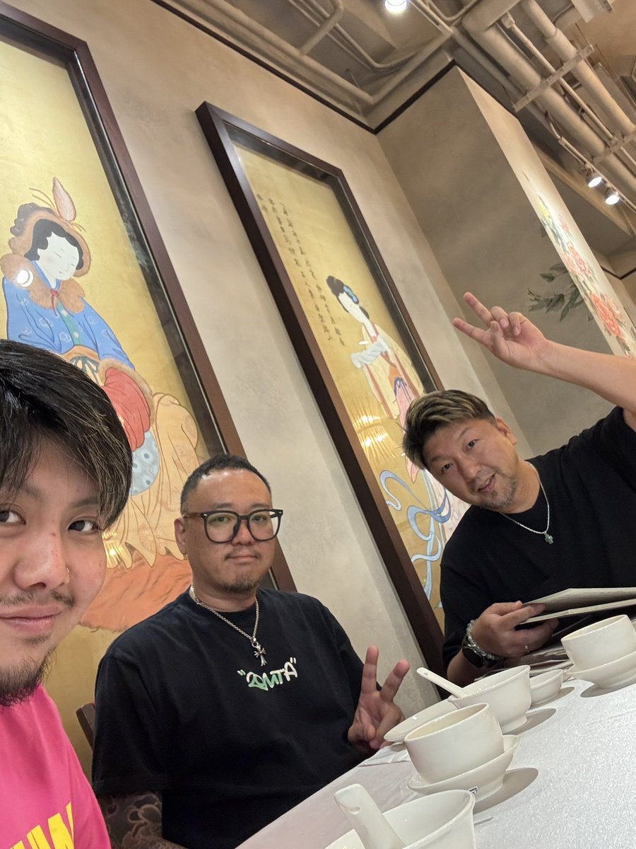 Y69_T20's tweet photo. ちゃんと現地ご飯ありつけた👻 https://t.co/ffTtYprijJ
