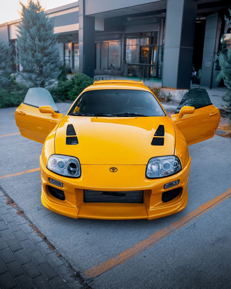 Cars_Lounge's tweet photo. You can only choose one, which ?

#supra #mazda #gtr #CarTech https://t.co/hebvq2JVmm