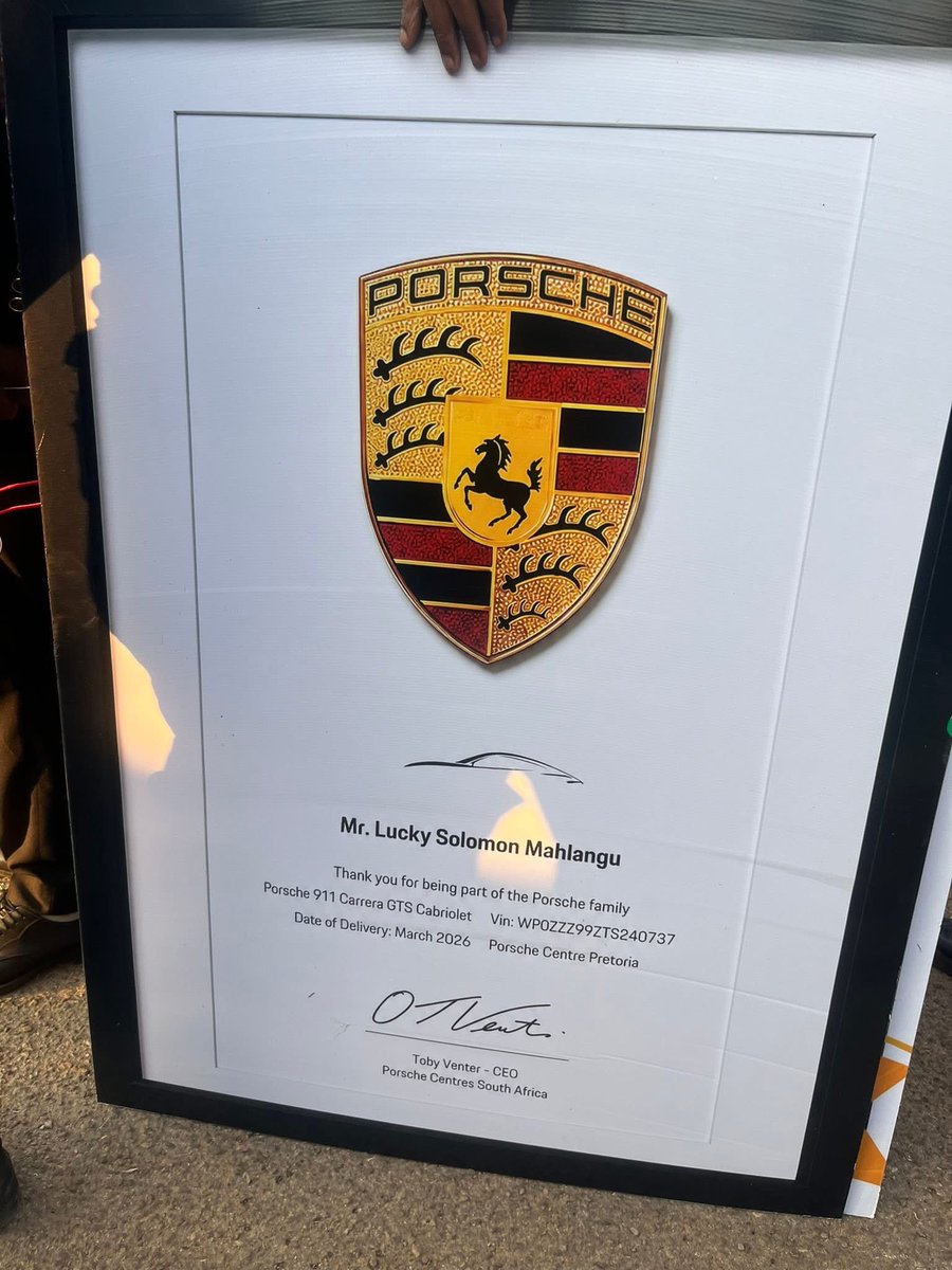 Sandile_43's tweet photo. Imagine attending a function where “gift opening” includes a Porsche, an M2, a Range Rover and property. That’s a different tax bracket. 😮‍💨🔥 https://t.co/nIABPzsP1t