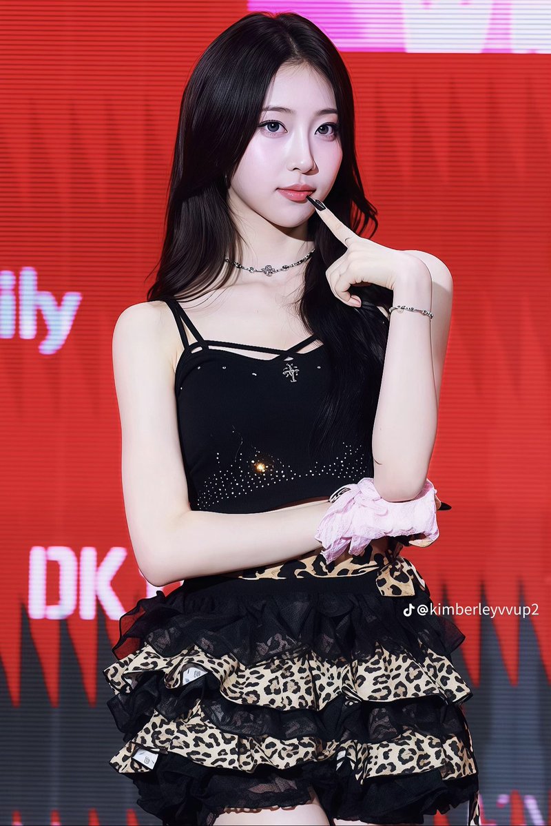 vvup_world's tweet photo. 270726 | #JIYOON  VVUP At KMA 2026

#VVUP #비비업 @vvup_official https://t.co/IjoEuejw8g