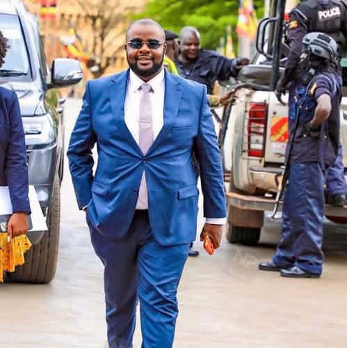 OnyangoEmmason's tweet photo. From the crucible of EALAβs defeat, Juma Wentoze hath ascended.
Rejection in Arusha could not eclipse providence in Kampala.
His Excellency Yoweri Museveni, in sovereign wisdom,hath anointed him Minister of State
A phoenix does not beg for ashes. It rises. #ONCupdate https://t.co/51YL2oEfZr