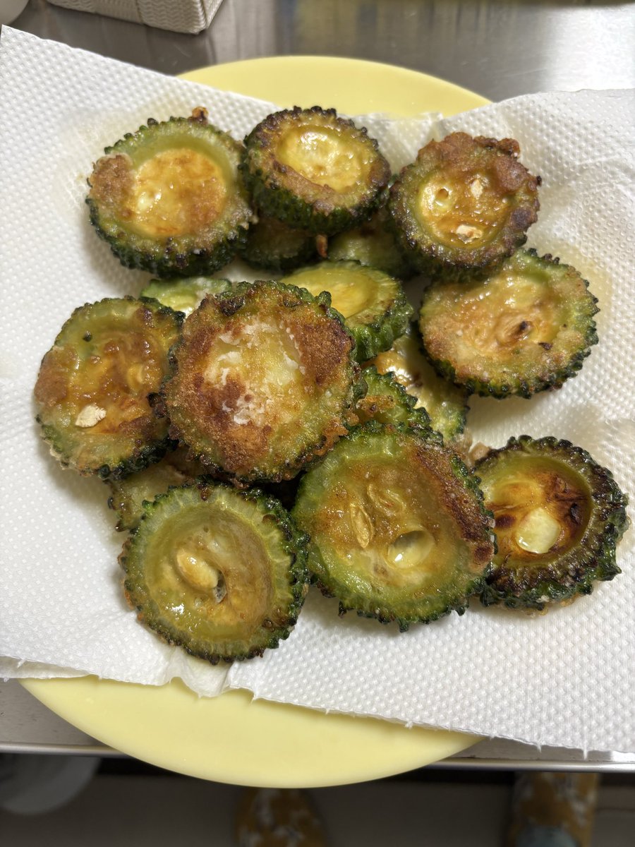 kinacyo's tweet photo. ゴーヤ唐揚げ作りました👍
仕事終わりに作ったから、時間なくてあまり味染み込まず、、でも���味しかった！
あと一回くらいこの夏作るかも⭐︎ https://t.co/eenEPtyrBw