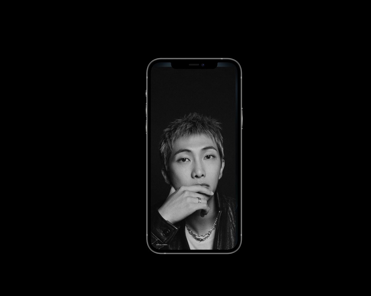 return_season's tweet photo. ARIRANG X HYPE BEAST 남준

2340*5064 https://t.co/JED86Yu1B9