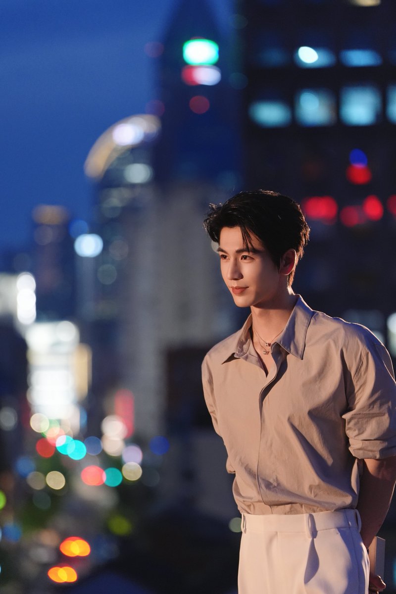 everydayzlh's tweet photo. •072726• zlh studio weibo update 🪐

studio shares new behind the scene pics of brand ambassador #zhanglinghe for Bvlgari 💎 https://t.co/WCFeEv6i8Z
