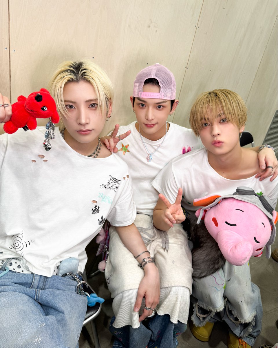 Kkorepo's tweet photo. 「&amp;TEAM」、楽しくて溌剌としたムードで微笑み誘う…「We Link!」　
#andTEAM　
🔗https://t.co/orDuXCp2aZ https://t.co/vnCF4zzdX7
