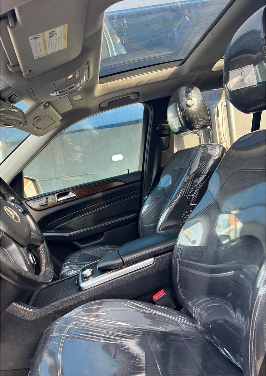 realwolog's tweet photo. God is the Greatest! Elon is the best. 🙏🏽 As you celebrate with me, may your time come too.

Congratulations to me on my second car at 22! 🙏🏽🎊❤️ https://t.co/OfoHnfrhQp
