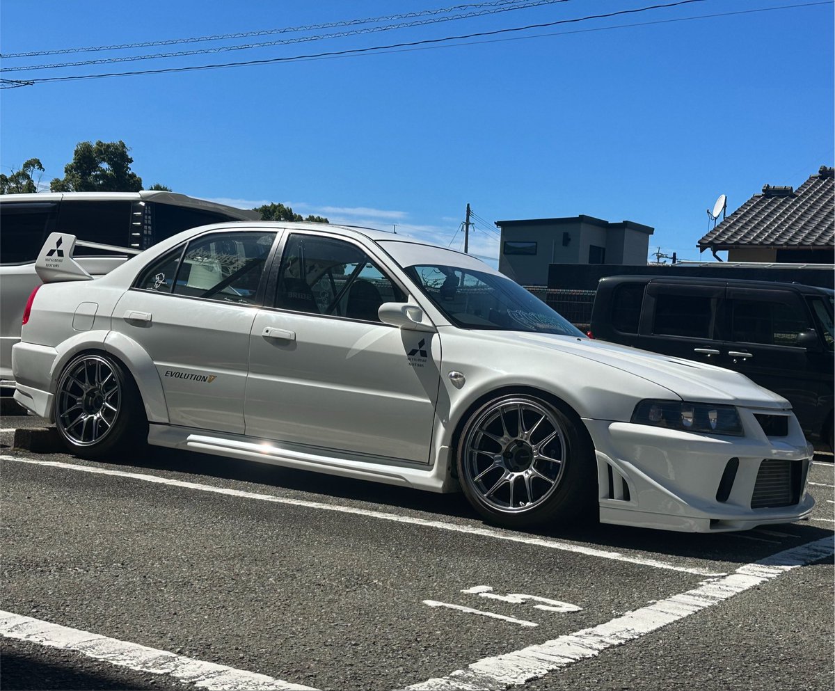 jzs_1771v's tweet photo. 17インチの方がバランスいいかも https://t.co/QUyFBMxVnZ