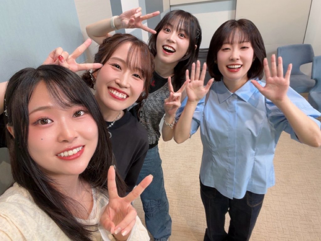 ruriko_noguchi's tweet photo. ありがとうございました😊
楽しい女子ズ✌️✋
ファンミ楽しみ〜！ #プロセカ放送局 https://t.co/PZ4H575w23