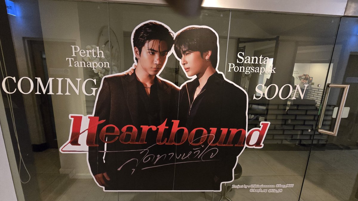 Shinsinnnnnn's tweet photo. 🖤 Heartbound Perth Santa Sticker Glasses 🤍

📍 B2 GMM GRAMMY "Chi'e Hair Studio"
📅 27 July - 10 August 2026

If you're visiting, don't forget to stop by, take a photo with our "Heartbound Perth Santa Sticker Glasses", and share your memories with us! 📸✨

Project by : @Shinsinnnnnn @joey_9666 @amyb_eg @Vite_78

#PerthSanta