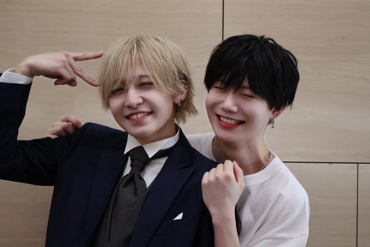 ritsu_peterpan's tweet photo. すきぎゅっちゅっぱ 🤍💛 https://t.co/hSwFLFJ8ZJ