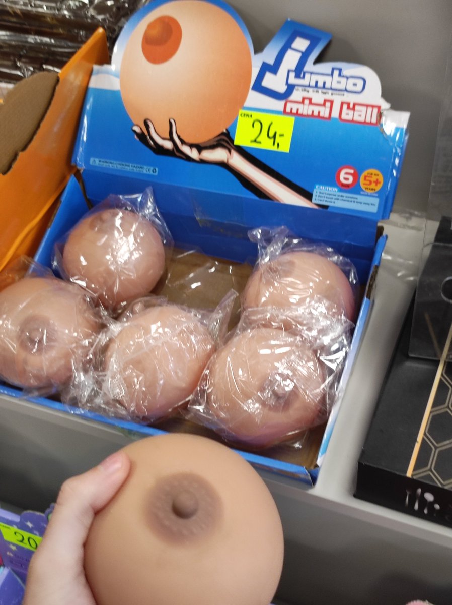 f4ncysome1's tweet photo. boobies spotted in the wild https://t.co/TZje6uknpi