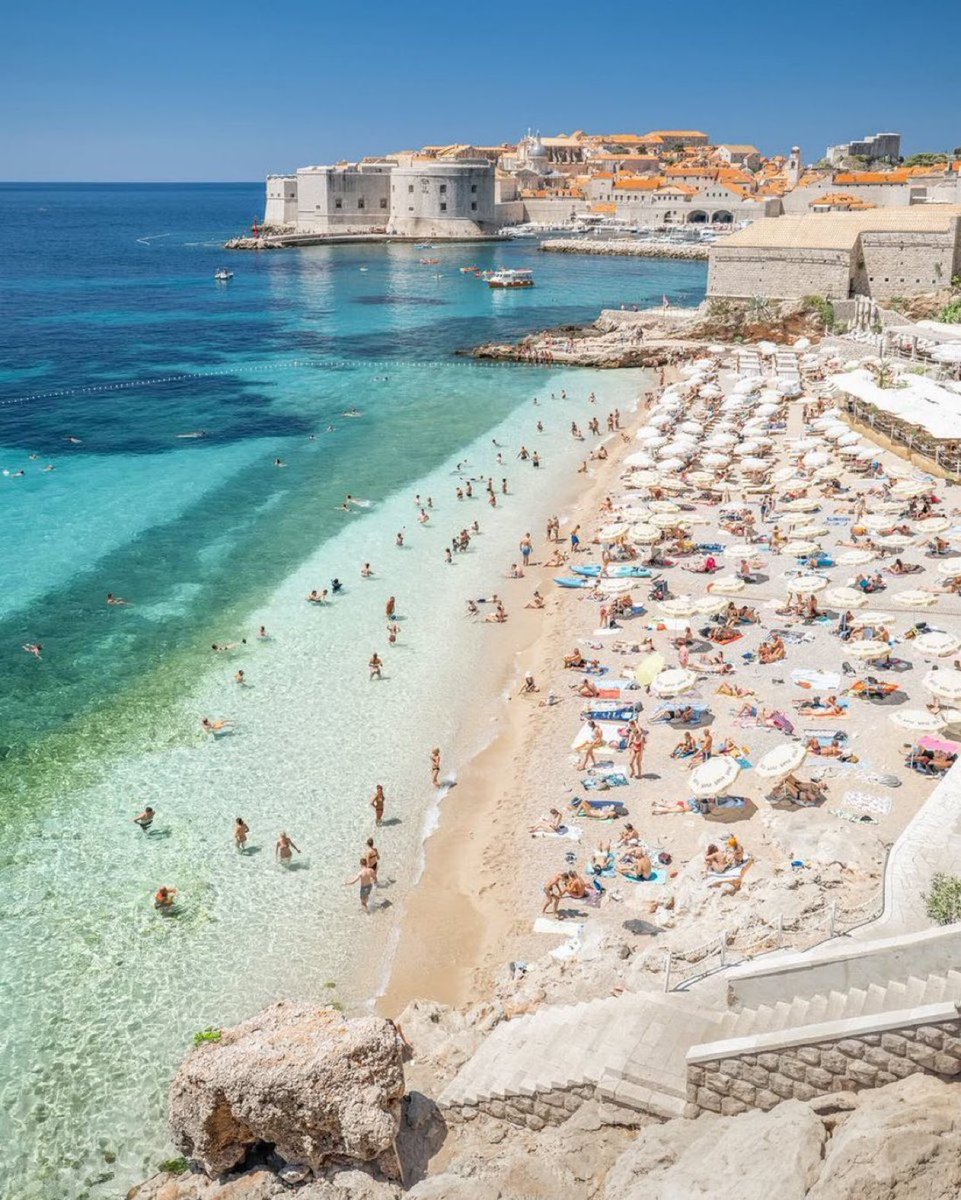 viewsoff's tweet photo. Dubrovnik, Croatia 🇭🇷 https://t.co/4K3WvJhQ3R