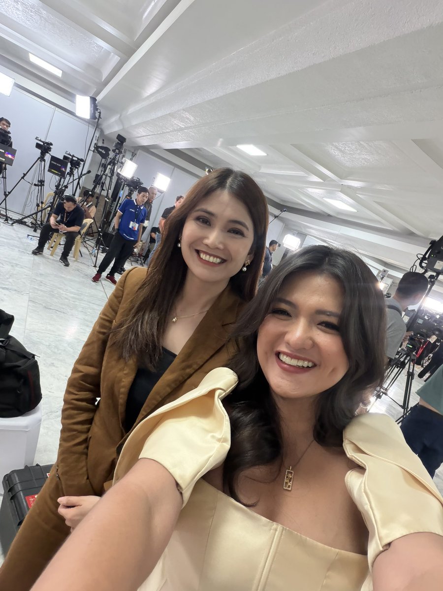 RachelynMontero's tweet photo. Guys! May picture na kami kay Ate @victoriatulad  🤧🤧🤧🤧🤧🤧🤧

Sobrang ganda at lahat kaming gorls sa office ay in love sa kanya 🤧🥰😘 https://t.co/amJ7G3FoxE