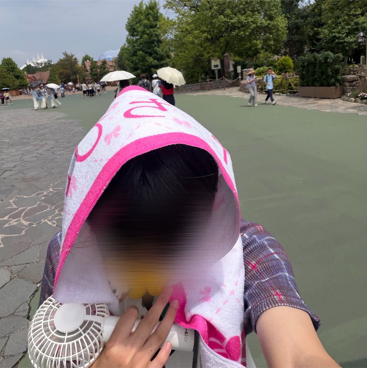8l5ch_'s tweet photo. ディズニーでも夏井さん⭐️！まじできみたちすきやから関東引っ越そうかな👈🏻（ゆんちゃんとめて） https://t.co/3KuHrk0NmM