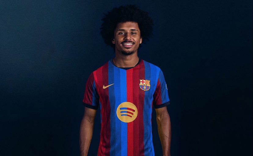 Datguy_sam's tweet photo. Barca cooking 🔥 while Madrid are just patching holes
We’re bringing raw speed, youth & high press with Adeyemi + Gordon under the master Hansi Flick ⚡
Madrid? Throwing big names at the back and hoping Mourinho magic works again 🛡️
Our attack is ready to terrorize La Liga. Who else is feeling this Barca team? 💙❤️
#FCBarcelona #Adeyemi #HansiFlick