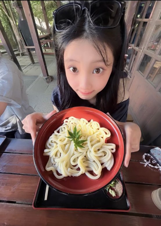 hurawonheeee's tweet photo. 完全に可愛さで埋めつくしてるよこの子 https://t.co/EWgQLh6unn