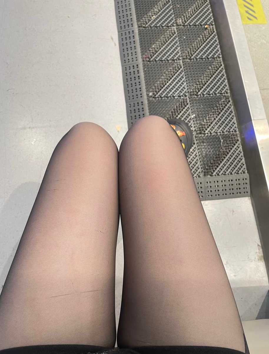jmin_27's tweet photo. 스타킹 맘에들어?
#맘눌뎀 #능욕 #섹트 #일탈 https://t.co/jcbUiHG5cT