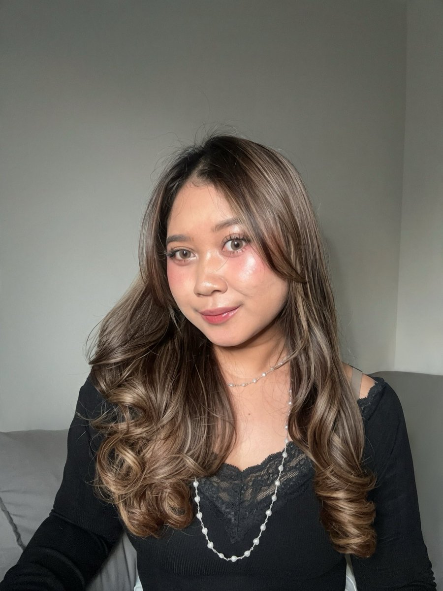 swextdemon's tweet photo. gila ini cushion CAKEP BGT!! dipake keringetan abis yoga malah makin glowing di kulit keringku 😭✨ https://t.co/yAXnkFIWrS