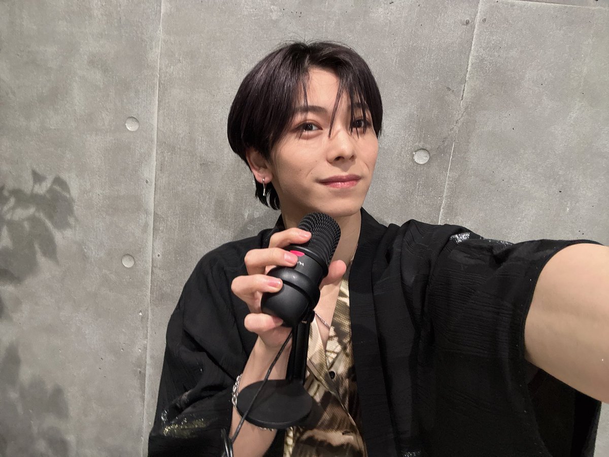 AVEST_RYUTA's tweet photo. FC配信、Talk Port
ありがとうございました！！
みんなとお話できて楽しかった！
久しぶりの配信死ぬほど緊張してしまったよ
バーイベまでにトークに磨きをかけます！！ https://t.co/7OpRiqnrhW