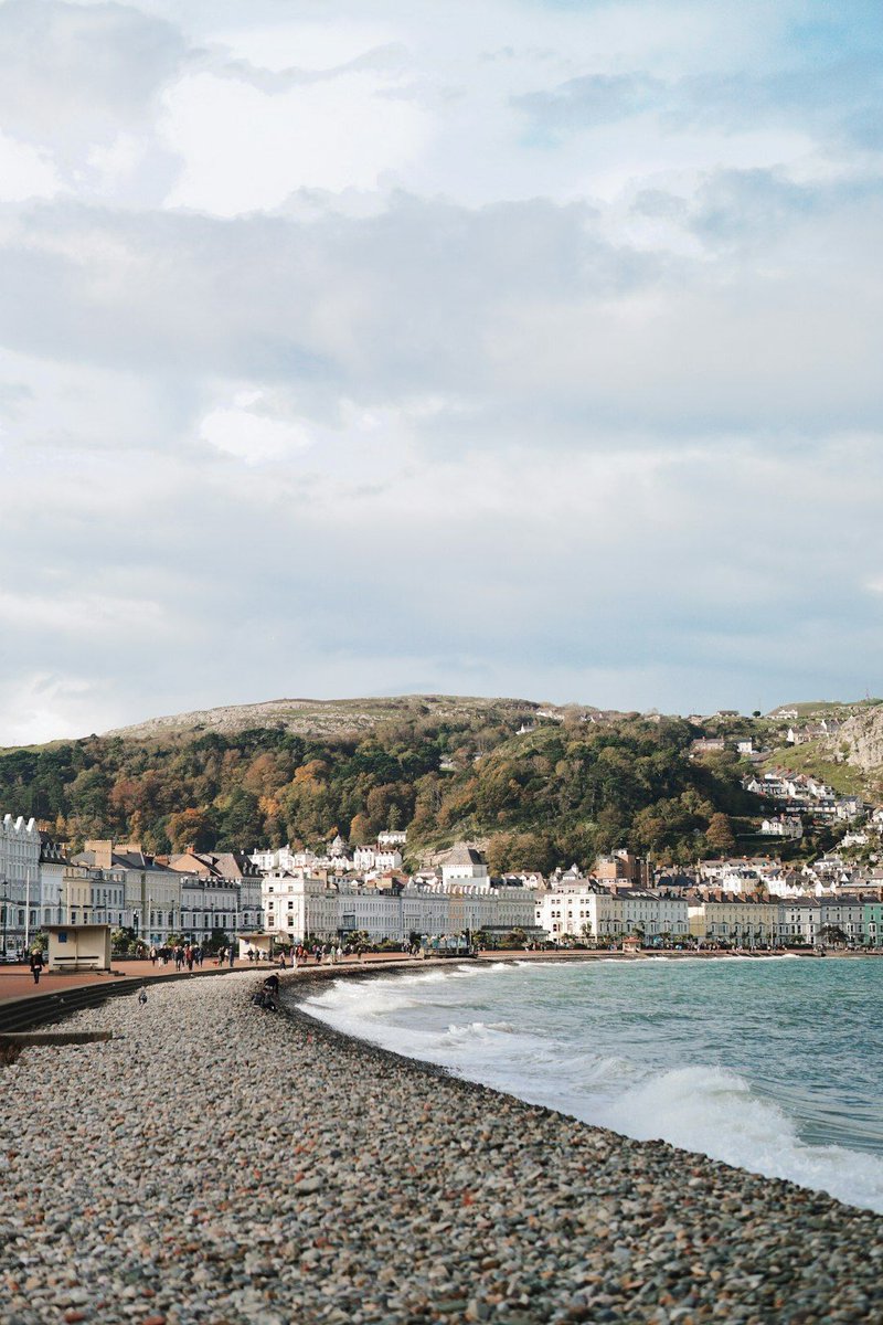 TheBBDirectory's tweet photo. Seaside Adventures Await at The Promenâd in Llandudno, Conwy.

Its fantastic seafront location makes it the perfect base for a memorable North Wales escape. 

https://t.co/WLq6UdLJR3

#ThePromenad #Llandudno #Conwy #NorthWales #Wales #Seaside #Coastal #WildlifeWatching https://t.co/rJR9O0hPQb