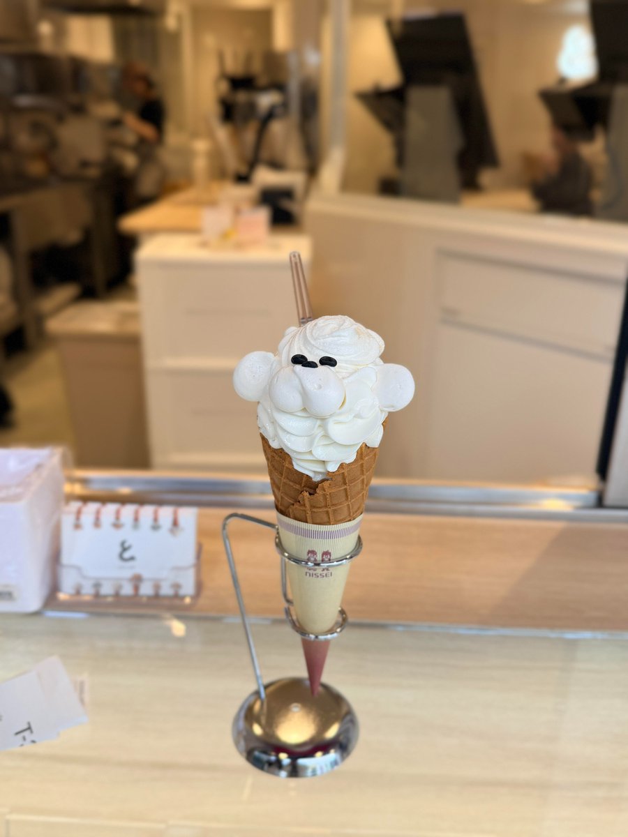 climbamountain8's tweet photo. あっという間に溶けちゃいました🍦☀️😊

#大阪
#アイスクリーム https://t.co/xiRDl0YcNM