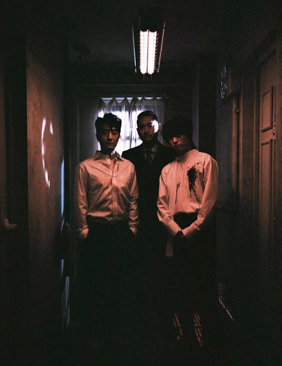 kutnutz's tweet photo. 로자리오 뮤비 착장.. 한번 잡숴보셔요🫶 https://t.co/9in8sRSfL9