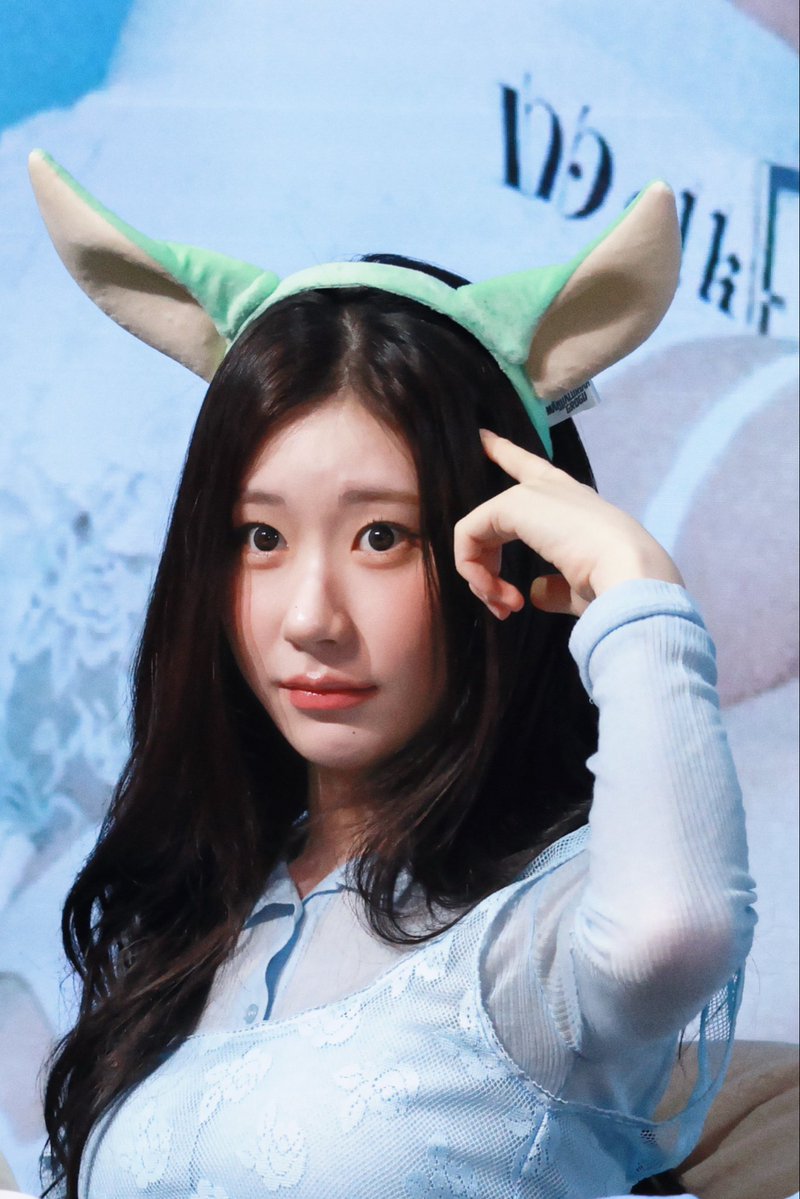 katherinechaer's tweet photo. 👰

#ITZY #있지 #채령 
#CHAERYEONG #チェリョン https://t.co/Y5JafHay83