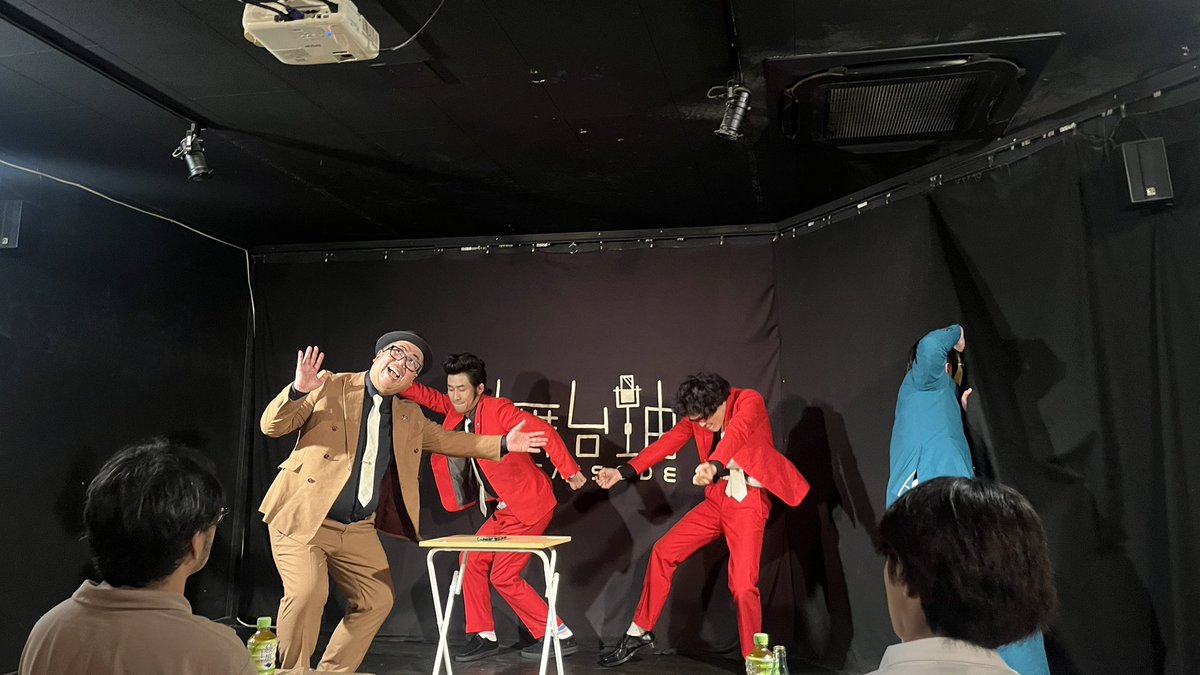 hashimoto_pingu's tweet photo. センサールマンが日本一の漫才師を目指すライブ
ラジオ収録とは思えない動きです
この一枚にこの人たちのことを好きな理由が詰まってる気がする
#センサールマン
#ボニーボニー https://t.co/aZUf2C5snL