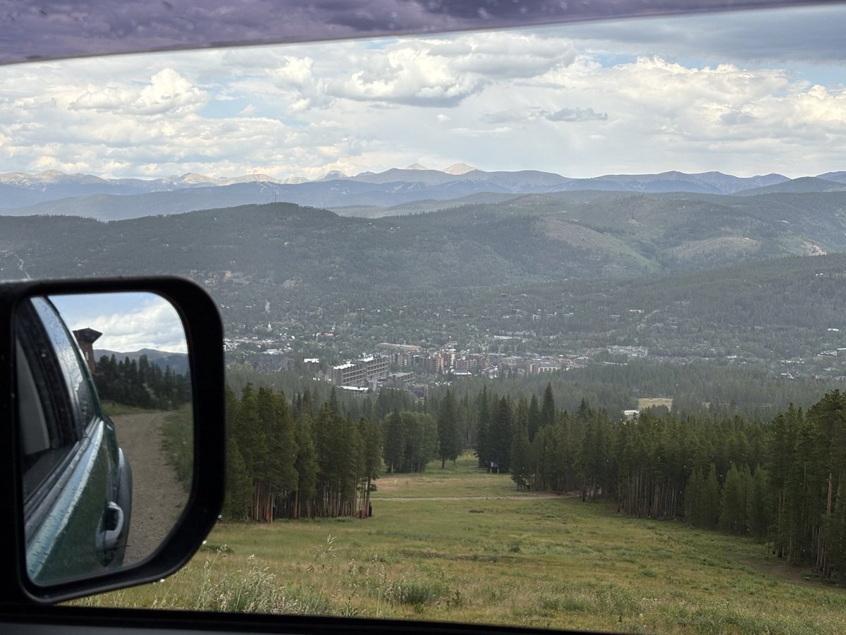 Pubguyheath's tweet photo. At 11,247 feet the temp is half of what it was in Denver CO on Saturday.  When in doubt go higher Breckenridge CO https://t.co/RpM2Y6I7os