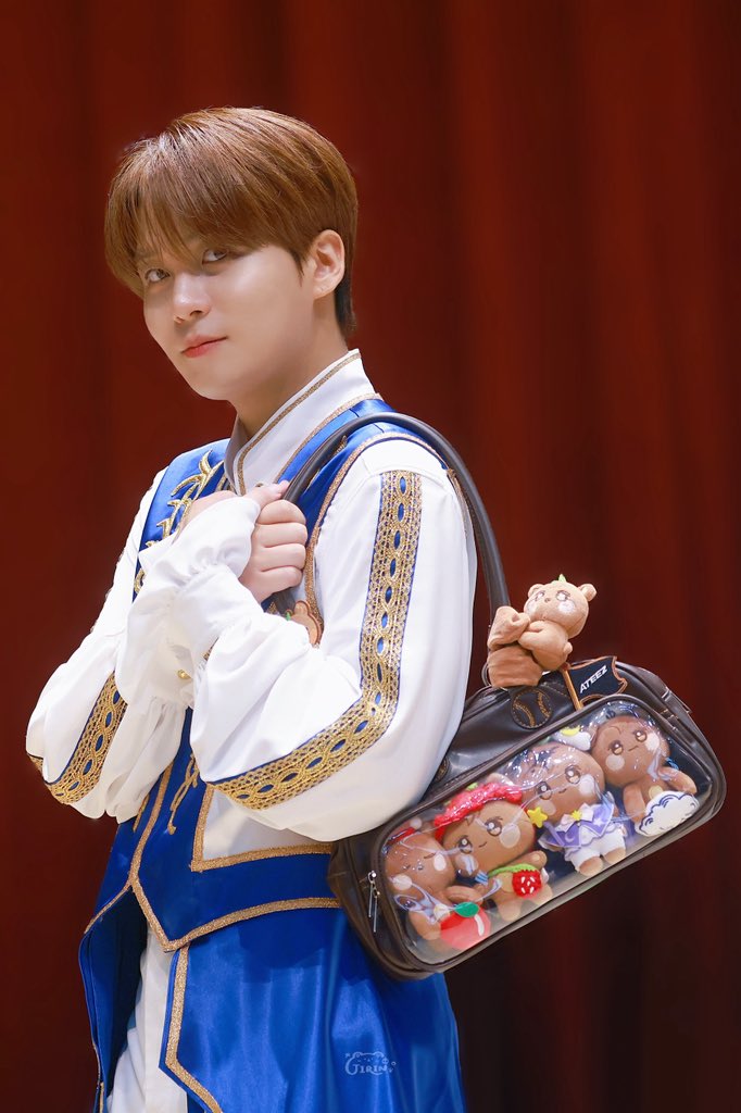 JIRIN_1012_'s tweet photo. 260726 MS

🧸

#에이티즈 #ATEEZ 
#최종호 #종호 #JONGHO #ジョンホ https://t.co/CzDJyJn1zR