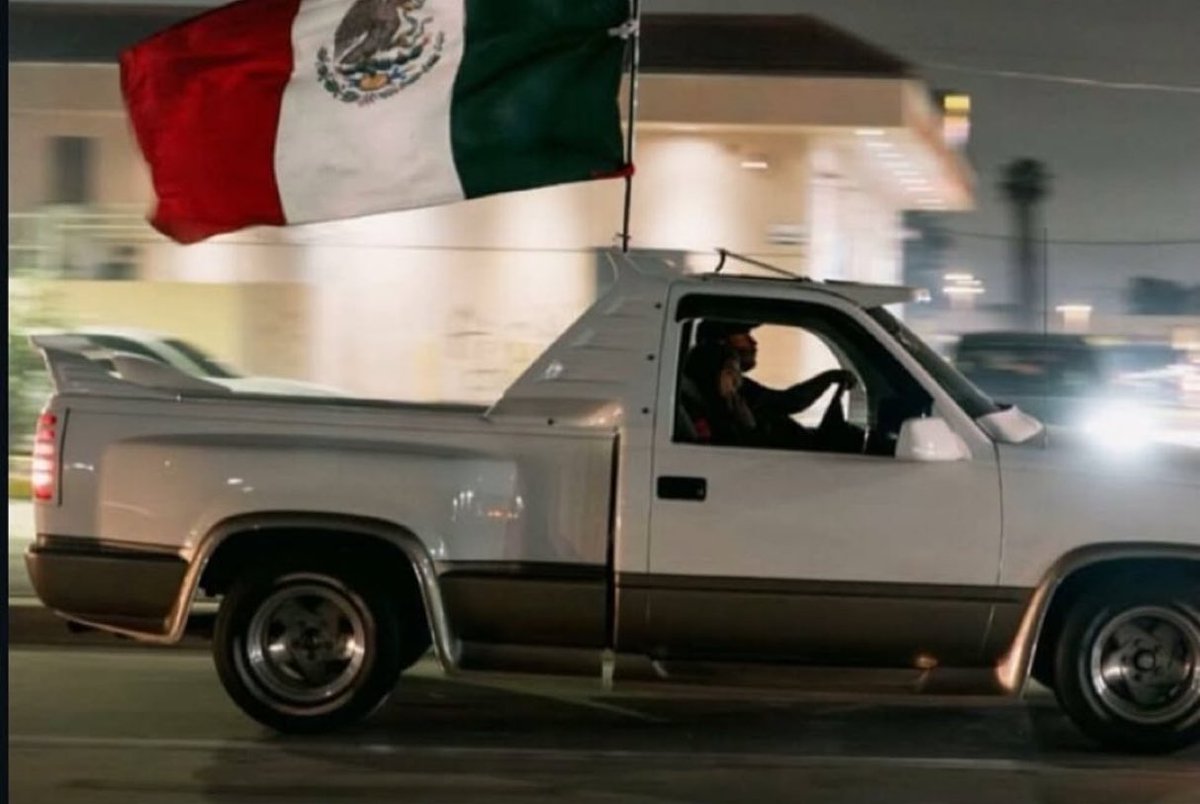chunterkap's tweet photo. #IceFishing:  verb // 

The act of white Americans flying Mexican flags on their cars so @ICEgov wastes time pulling them over. https://t.co/VzfPdT5d0u