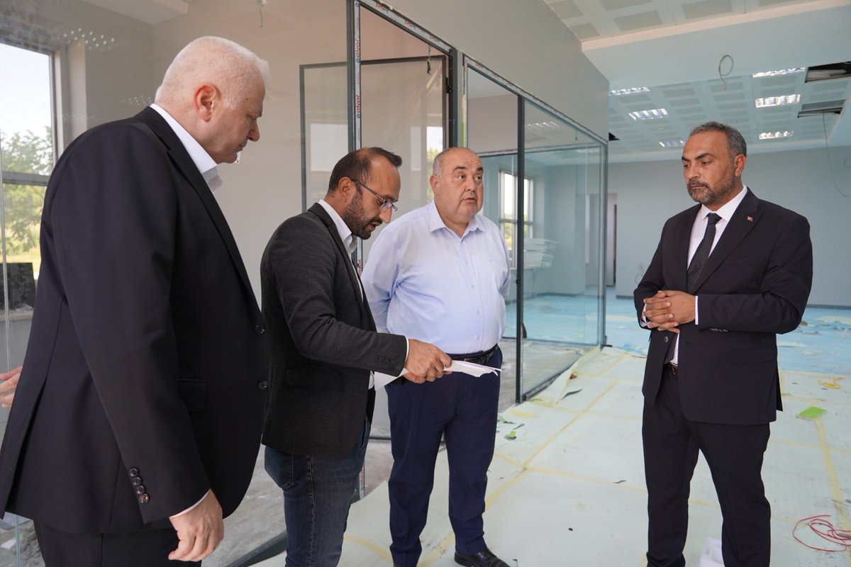 baruedutr's tweet photo. Bartın Üniversitesini Geliştirme ve Destekleme Vakfı tarafından hayata geçirilmesi planlanan proje ve iş birlikleri, Bartın Milletvekili Yusuf Ziya Aldatmaz’ın katılımıyla düzenlenen toplantıda ele alındı. 

🔗https://t.co/czIFaKkOhl

#BARÜ https://t.co/yOJzEMUaee