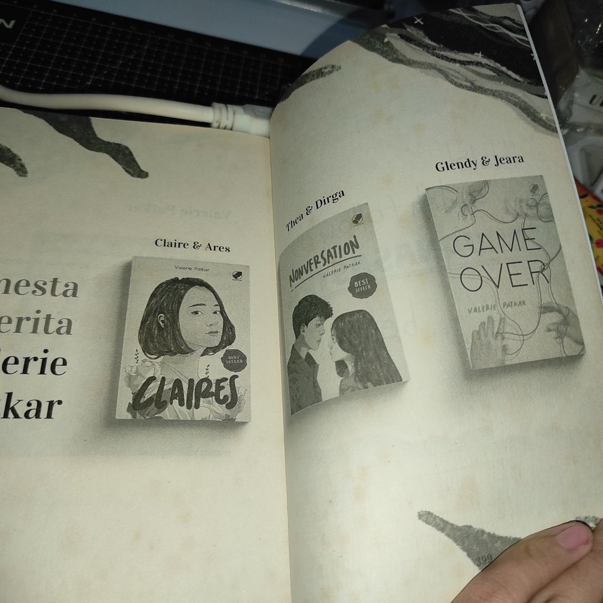 coreoissant's tweet photo. adakah yang berminat preloved buku novel fiksi serangkai by valerie patkar ini? 25k aja ya

tf manual only, co oren Rp 99,- biar bebas admin gede..... bisa dm yaa! bisa bgt lgsg kirim besok <3

details bisa dm! ⭐ https://t.co/9erGsoY5nw