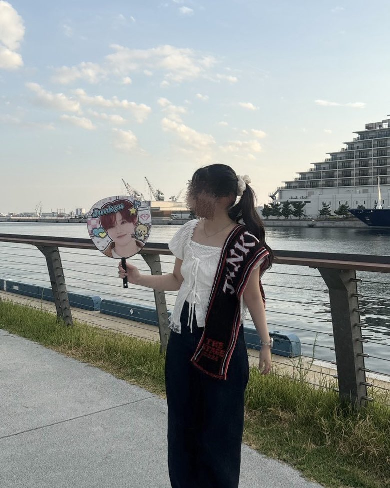 kyunyu97's tweet photo. じゅんぎゅくんの♡うちわ可愛くデコデコしてみたよーーーー🎵🩵˖ ࣪
#トゥメのTHESTAGEコーデ https://t.co/LDbkuBzUaG