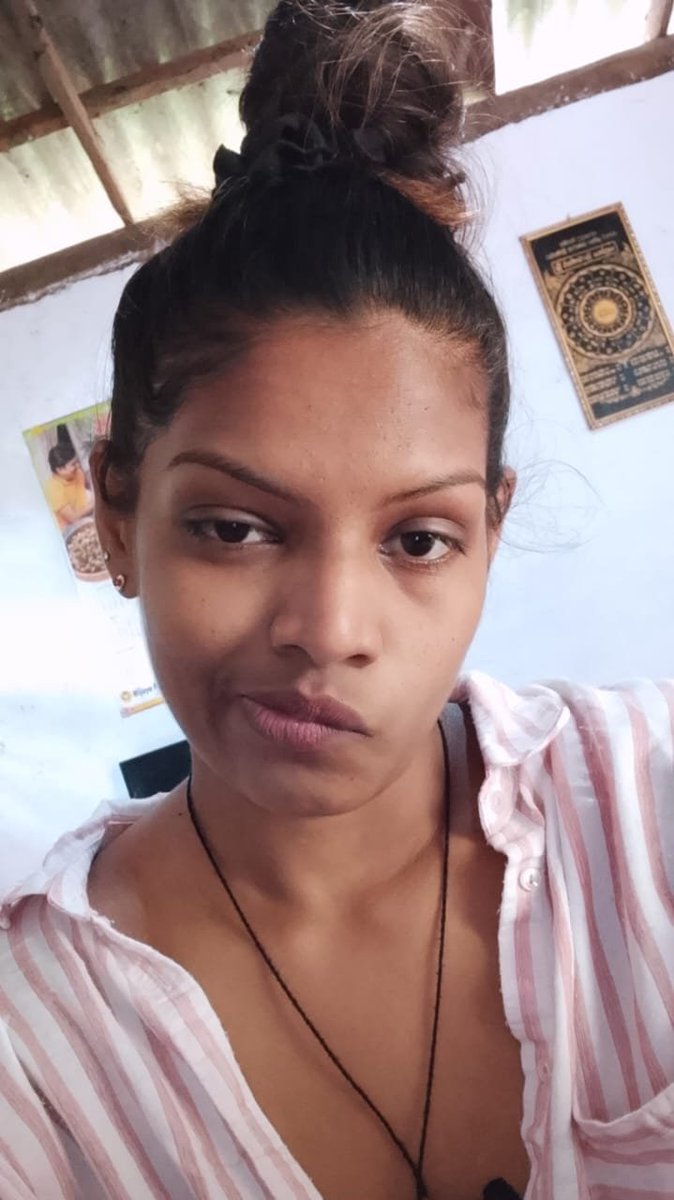 SumithraRanjan3's tweet photo. වාසනාවන්ත ගෑණුන්ට විතරක් ලැබෙන ලෝකේ ලස්සනම ආදණීය ආශිර්වාදය තමන්ගේ ජීවන සහකරුවගේ සහයෝගය 🥺💍 https://t.co/5y7eaAfAWx
