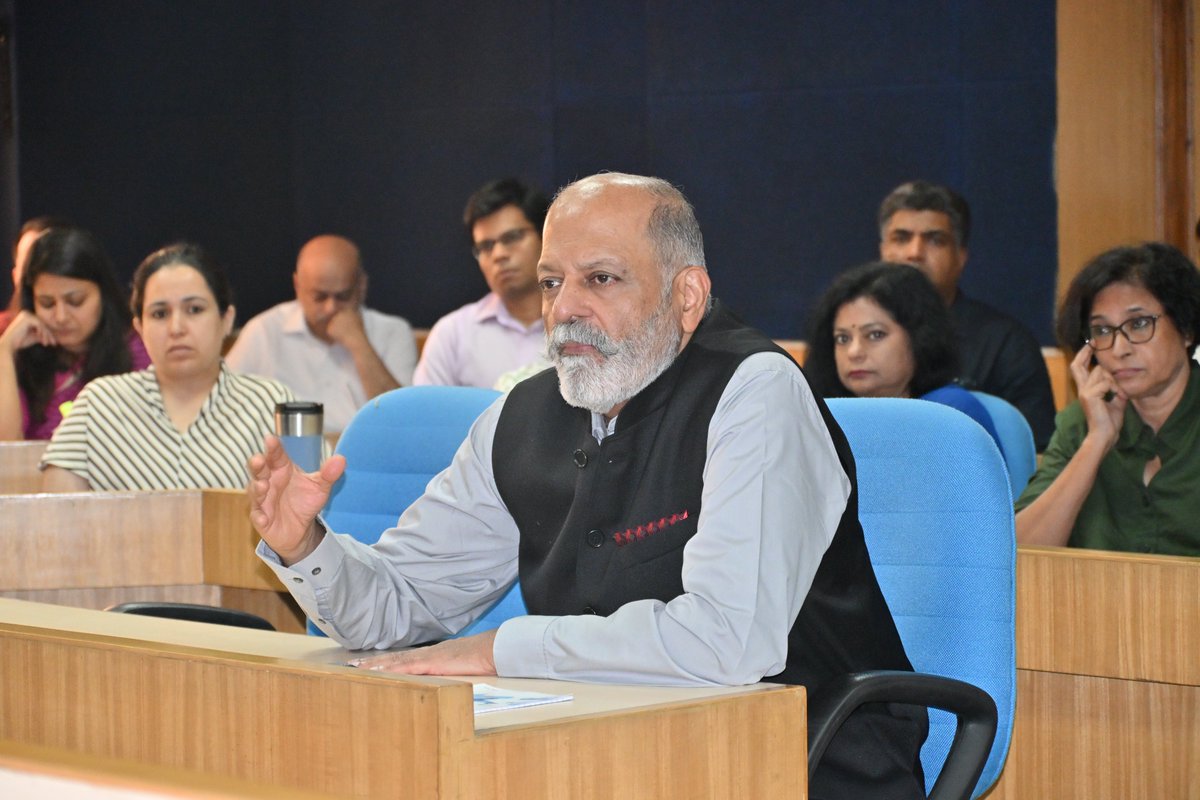 IDSAIndia's tweet photo. .@SKumcha Research Analyst, spoke on Recent Political and Foreign Policy Developments in #Nepal at the Monday Morning Meeting at MP-IDSA. Dr Ashish Shukla, Associate Fellow, chaired the meeting. DG Amb. @Sujanchinoy and @IDSAIndia scholars participated in the lively discussion and Q&A session.