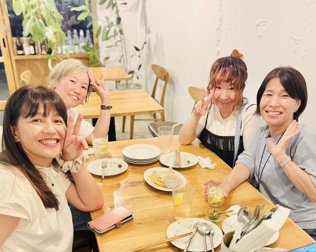 yumi_yoshii's tweet photo. 美味しい食事と楽しいおしゃべり😊
いつも前向きに走り続ける仲��🎶
美味しい料理をごちそうさまでした😋
明日へのエネルギーチャージ✨
#浦安 #Urayasu #境川 #境川にこいのぼりを泳がせる会 #AstaPasta https://t.co/ZY9TrCLPKv