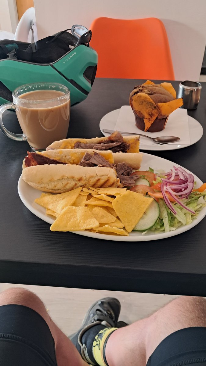 CB_cycles's tweet photo. Boldly going where I've never been before.
I've previously been to Inverness about 35 years ago, but that's the furthest north I've ever been anywhere in the world.
Stopped for lunch in Batty's Baps, Dingwall #cycling #LEJOG #Scotland #bikepacking https://t.co/PuSTKyRi8g