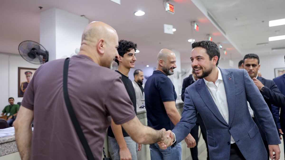 RHCJO's tweet photo. His Royal Highness Crown Prince Al Hussein, the Regent, visits the Civil Status and Passports Department and emphasises the importance of completing full digital automation of services to facilitate procedures for citizens. 
The Crown Prince called for expanding public awareness campaigns about services provided through the Sanad application, educating citizens about their use, and how to access them digitally.
#Jordan