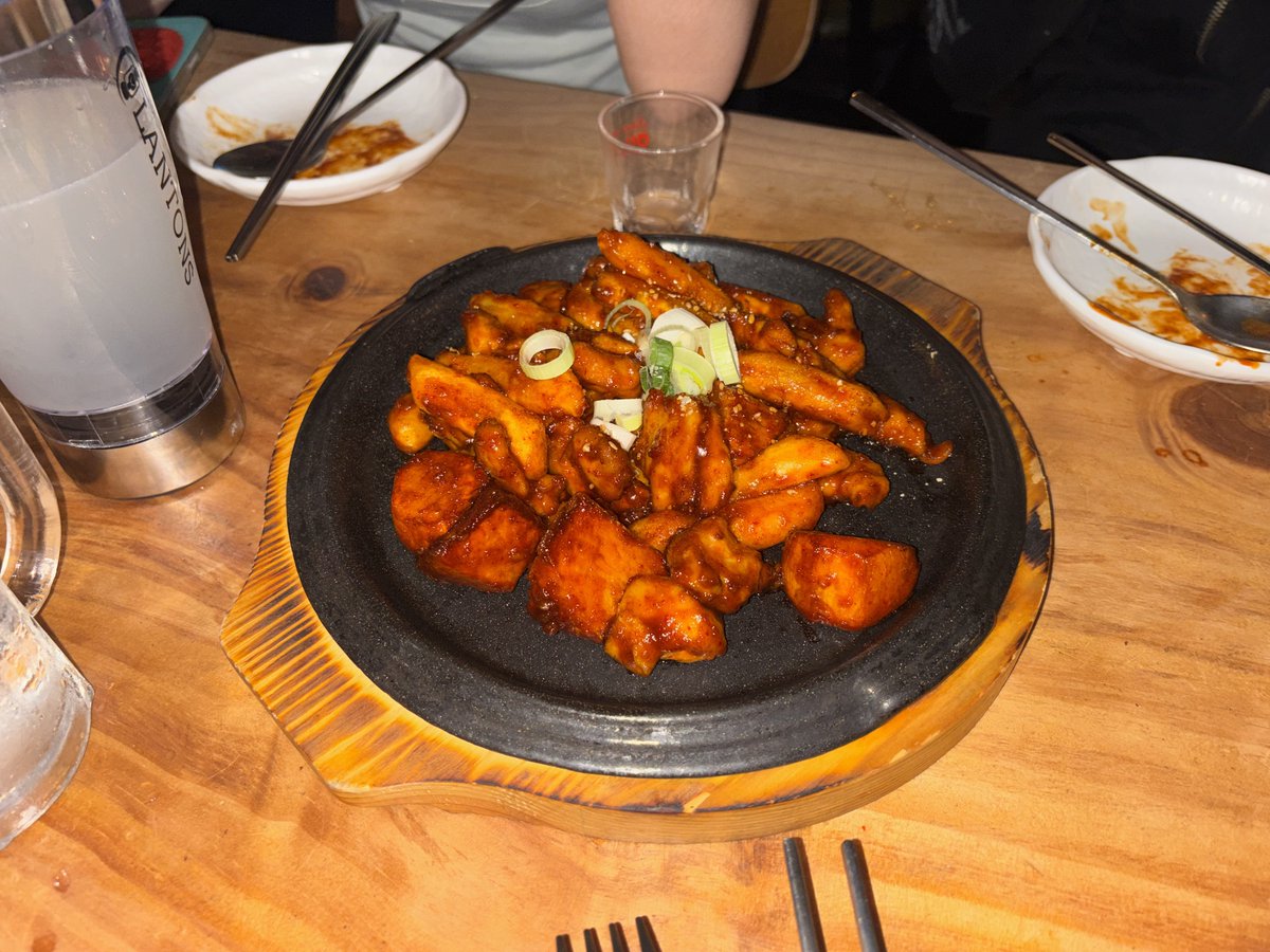 ysiwone's tweet photo. 할머니 최고 ㅎㅎㅎ😋🫰��� https://t.co/ETm5Rh6DIW