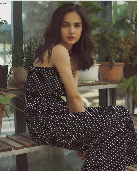 oskar352's tweet photo. Polka-dot vibes, sunlit serenity, and a moment of confidence
LWAE https://t.co/nk1HYD9gnE