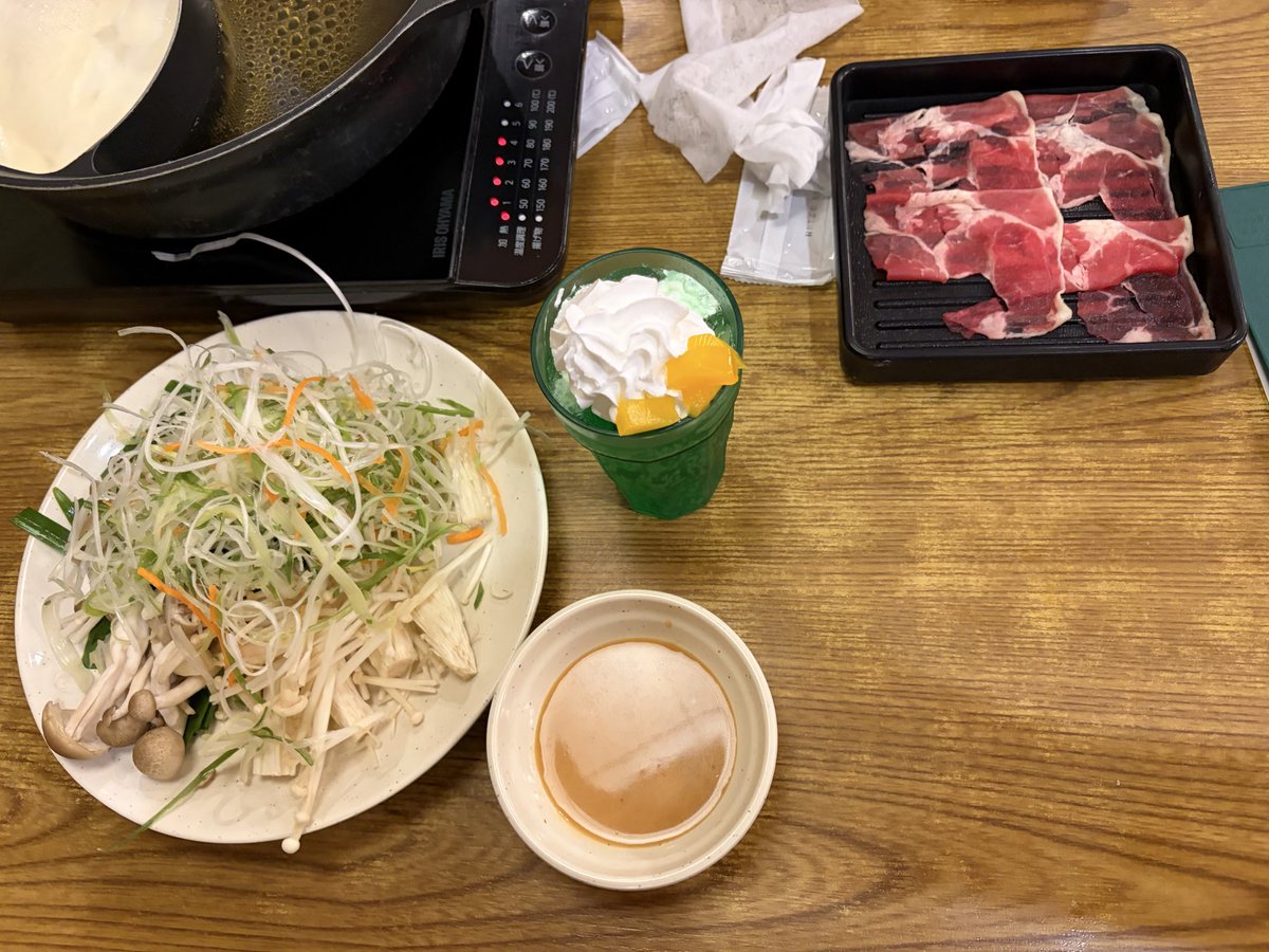 smiledent1919's tweet photo. 埼玉県川口市

しゃぶ葉西川口店

しゃぶしゃぶ食べ放題

肉
寿司
ラーメン
うどん
カレーライス
デザート色々
お腹いっぱいです
ご馳走様でした https://t.co/xvjWXHKyw0